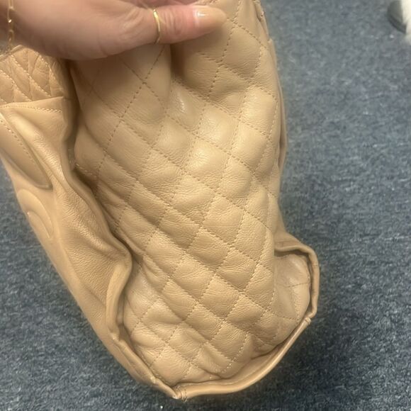 Authentic Chanel Tote Bag - Excellent Condition - Picture 9 of 11